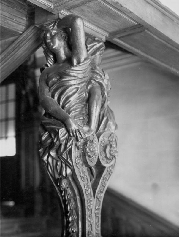 statue humaine / Hôtel de ville[Liège]