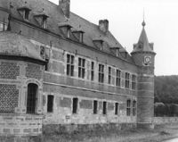 B081536
