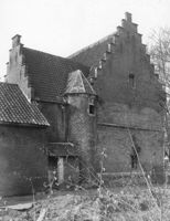B081609