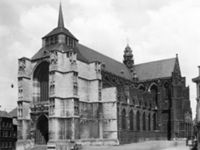 B081617