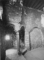 B081995