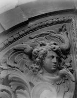 B082083