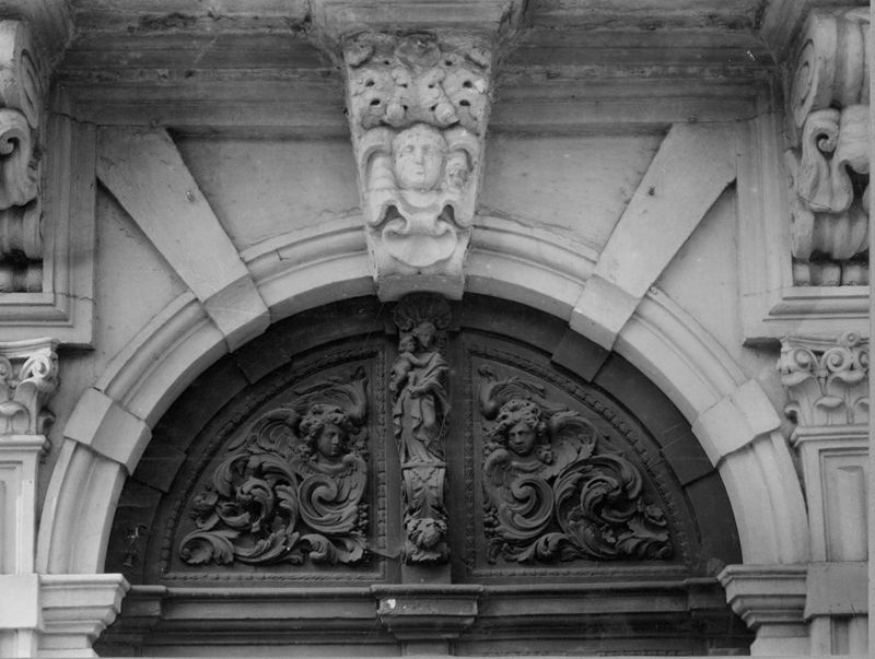 porte dans un mur extérieur / Bouwwerk[Gent]
