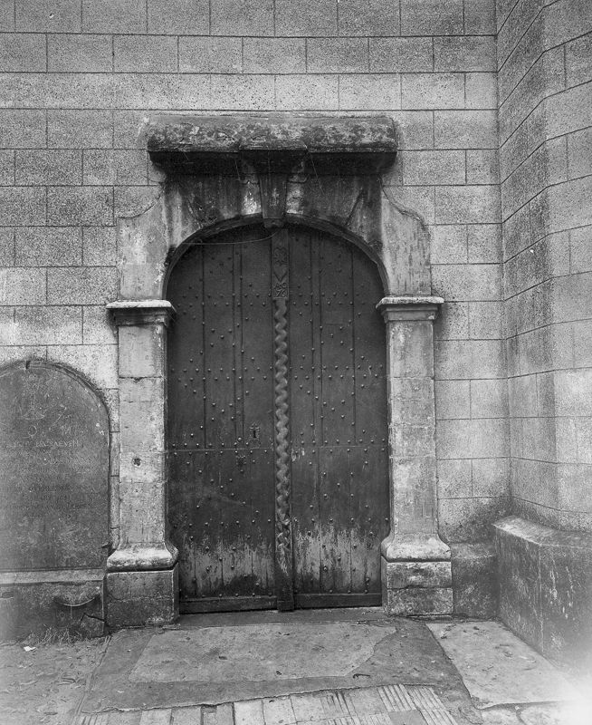 portail d'église / Kerk Sint-Laurentius[Molenbeek(Molenbeek-Wersbeek)]