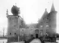 B084025