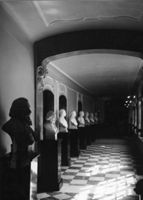 B085093