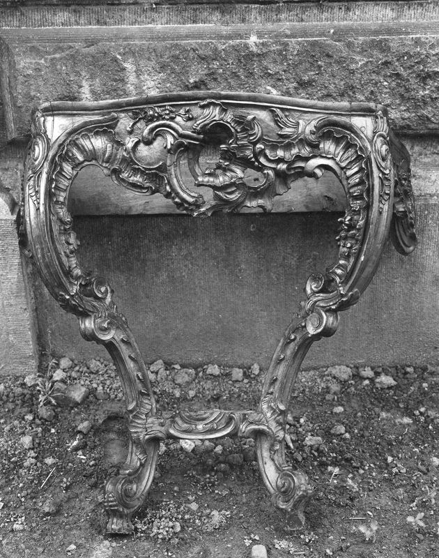 console[table] / Musée d'Ansembourg