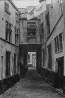 B086003
