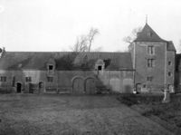 B086100