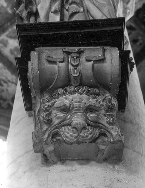 console[élément d'architecture] / Kerk O.L.Vrouw over de Dijle