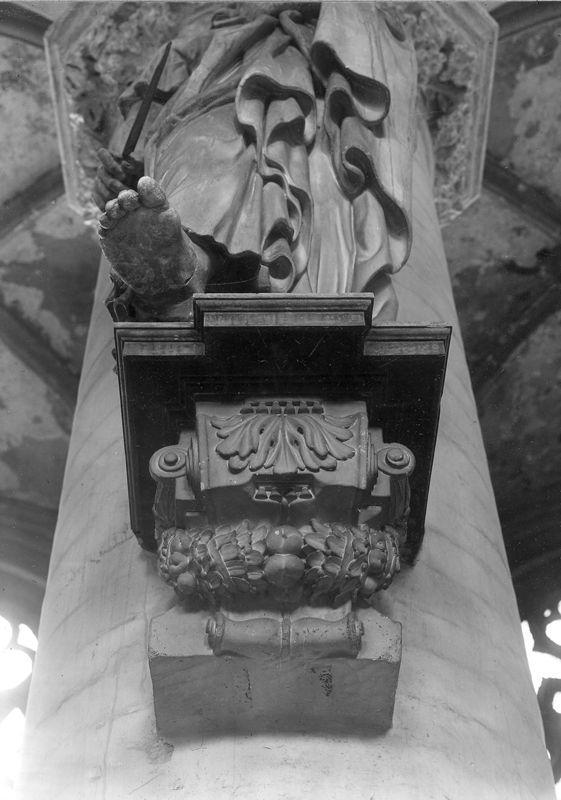 console[élément d'architecture] / Kerk O.L.Vrouw over de Dijle