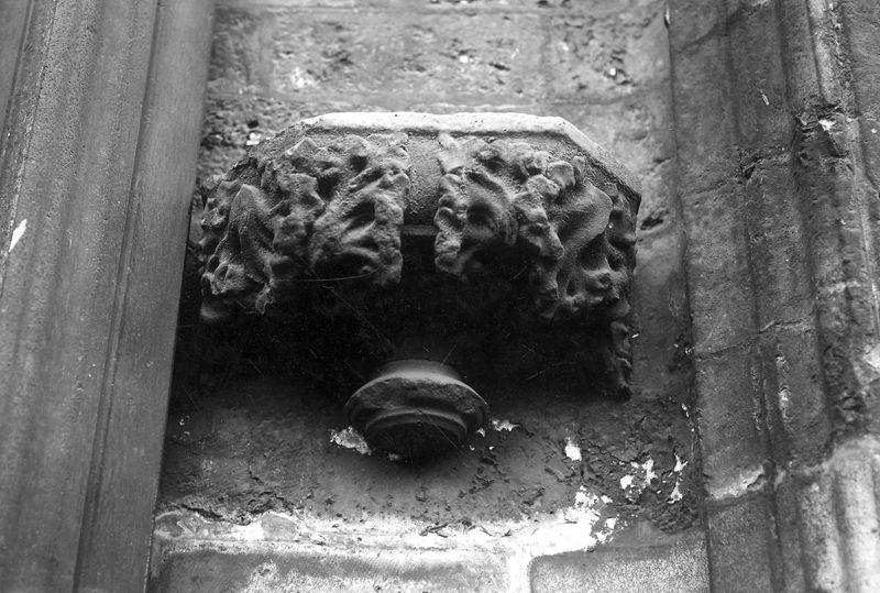 corbeau[support] / Sint-Romboutskathedraal[Mechelen]