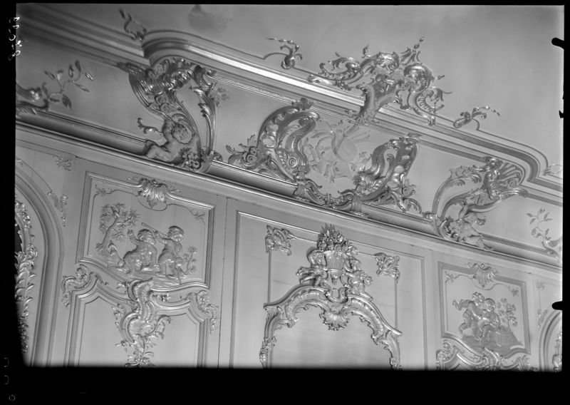 relief[sculpture] / Palais de Justice[Liège]