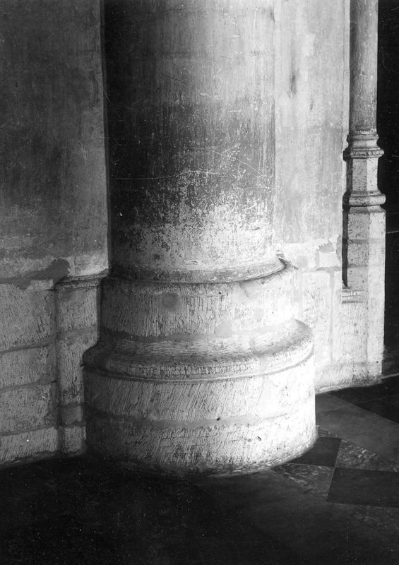 base de colonne / Sint-Romboutskathedraal[Mechelen]
