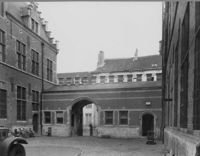 B088389