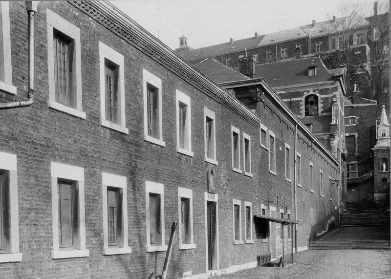 couvent de béguinage / Couvent des Moniales Carmélites déchaussées