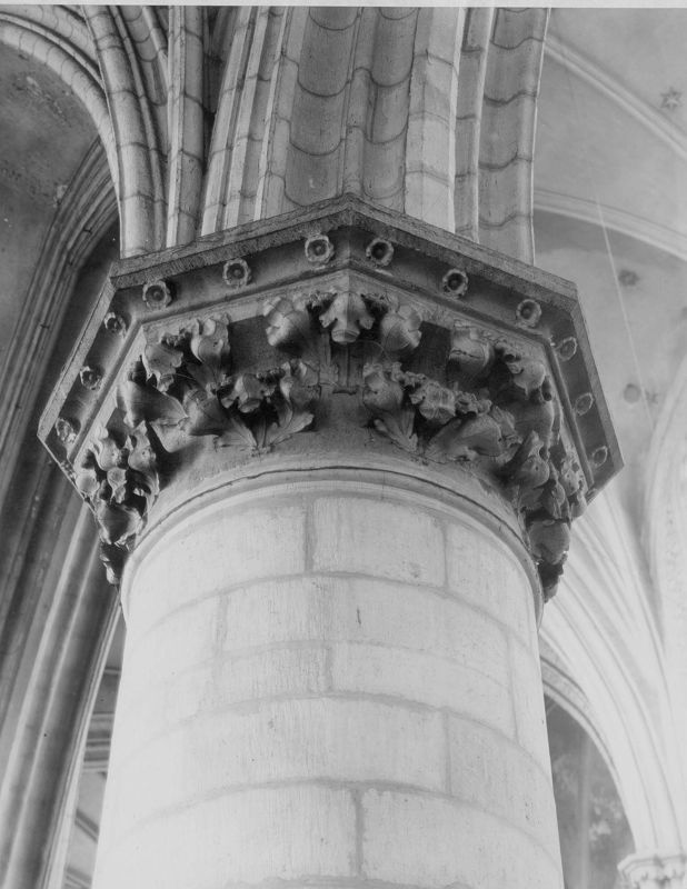 chapiteau à feuillage / Sint-Romboutskathedraal[Mechelen]