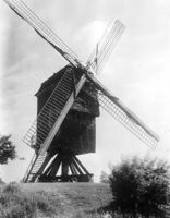 B089543
