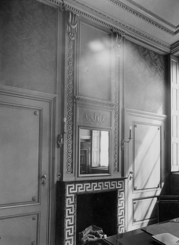 cheminée[élément d'architecture] / Maison, Mont Saint-Martin, n° 54
