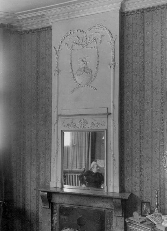 manteau de cheminée / Maison, Rue des Prémontrés, 23