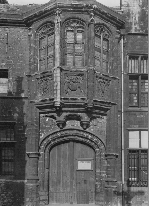 oriel / Musée National de la Marine[Steen, Anvers]