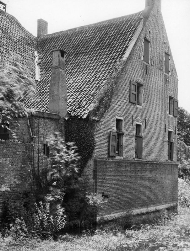 woongebouw / Bouwwerk[Wommelgem]