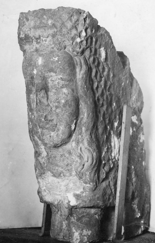 encadrement de cheminée / Museum voor Stenen Voorwerpen