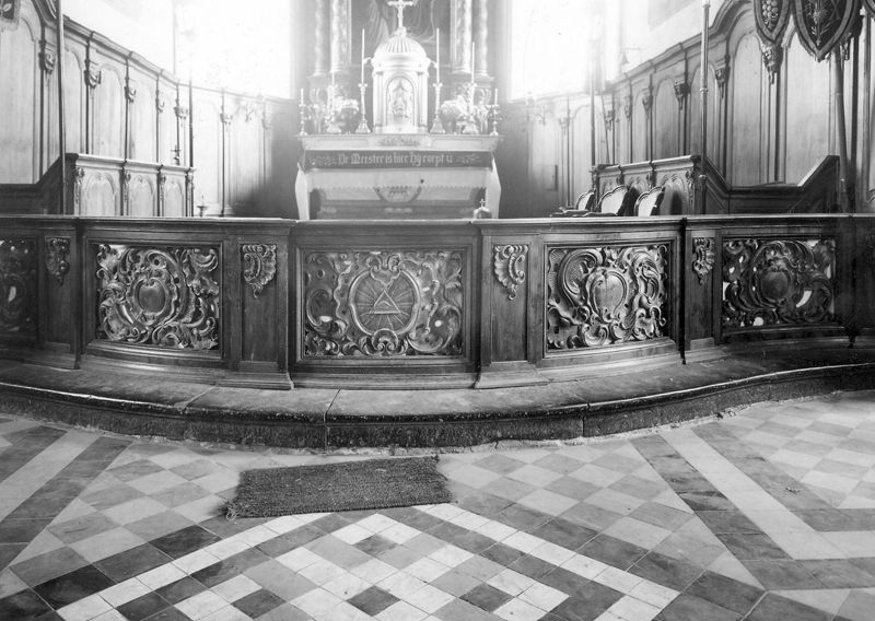 banc de communion / Kerk Sint-Apollonia[Elst]