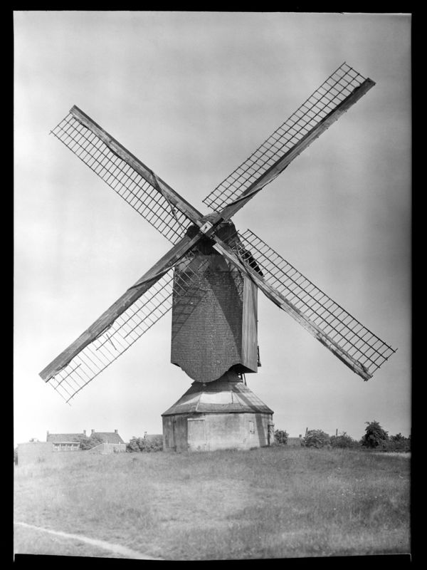 moulin à vent / Bouwwerk[Pulle]