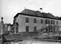 B093429