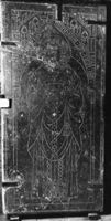 B093557