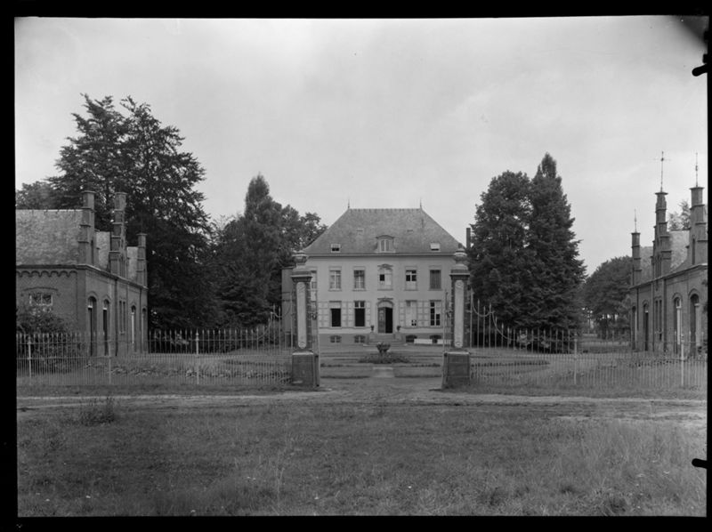 gentilhommière / Bouwwerk[Massenhoven]