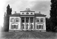 B093996