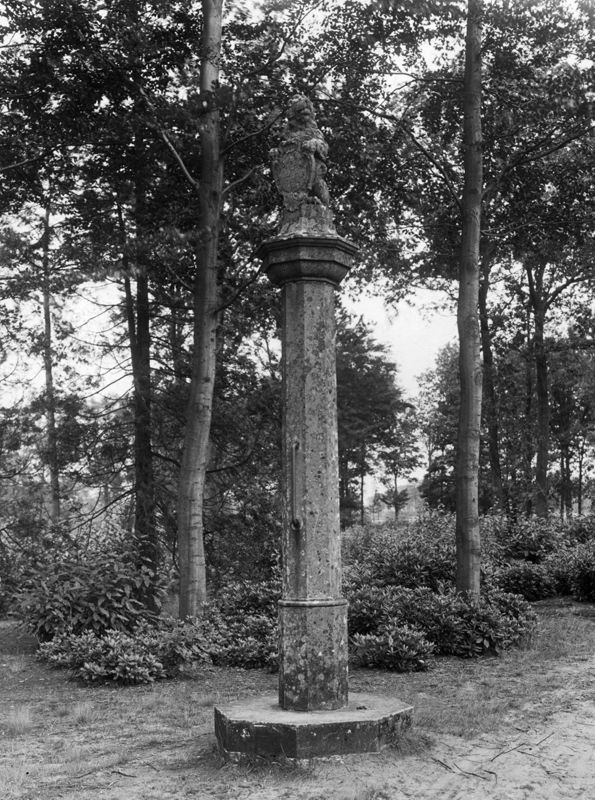 pilori[construction] / Bouwwerk[Oostkamp]