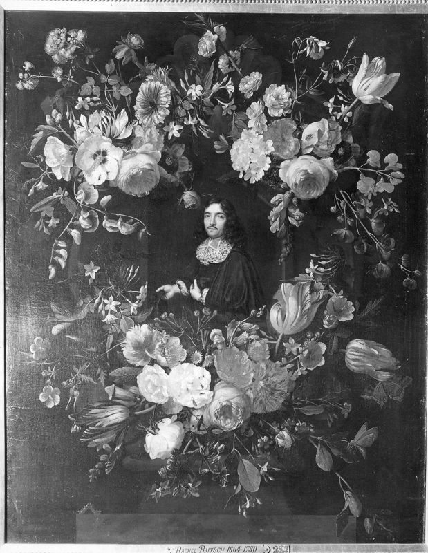 Portrait d'homme dans une guirlande de fleurs