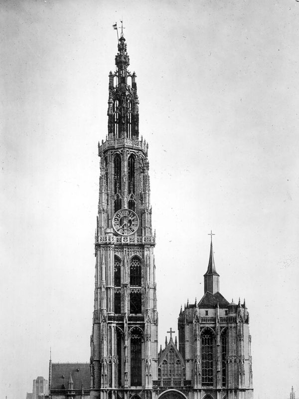 cathédrale / Kathedraal Onze-Lieve-Vrouw ten Hemel opgenomen