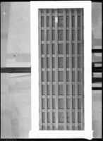 B100593