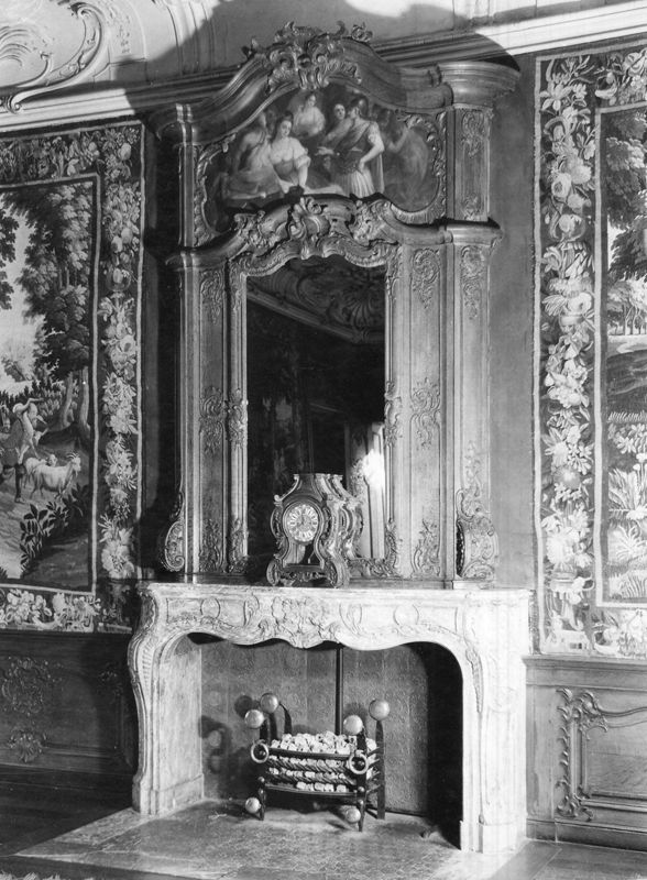 cheminée[élément d'architecture] / Musée d'Ansembourg