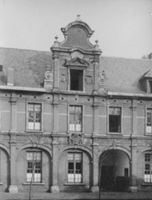 B102720