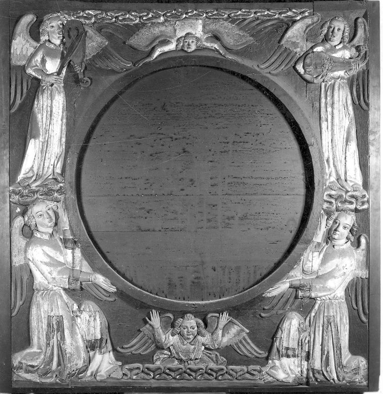 Wapenbord met engelen
