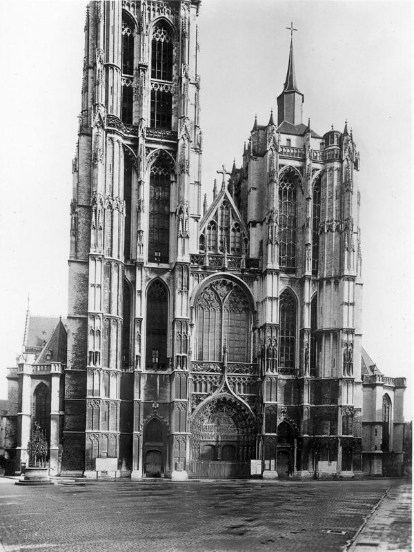 cathédrale / Kathedraal Onze-Lieve-Vrouw ten Hemel opgenomen