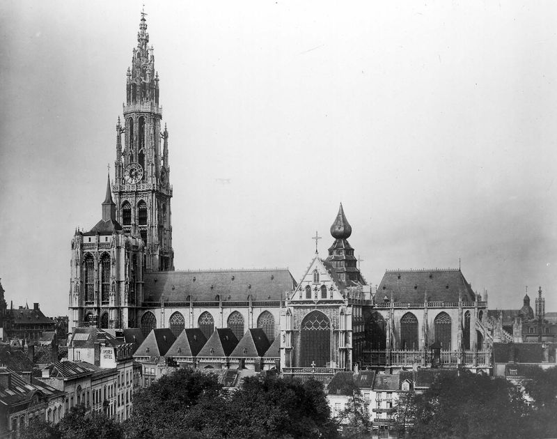 cathédrale / Kathedraal Onze-Lieve-Vrouw ten Hemel opgenomen