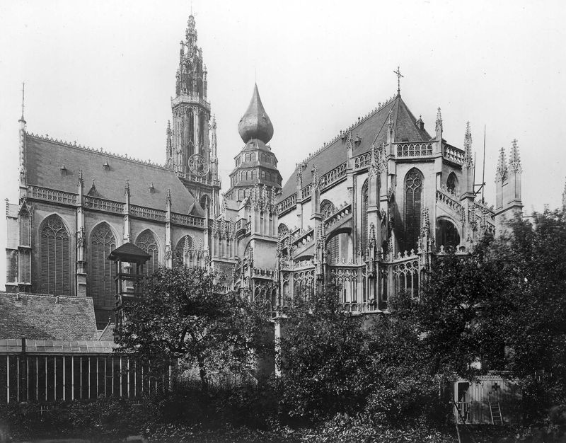 cathédrale / Kathedraal Onze-Lieve-Vrouw ten Hemel opgenomen