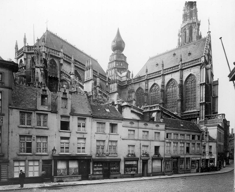 cathédrale / Kathedraal Onze-Lieve-Vrouw ten Hemel opgenomen