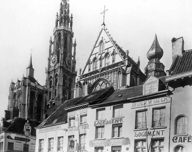 cathédrale / Kathedraal Onze-Lieve-Vrouw ten Hemel opgenomen