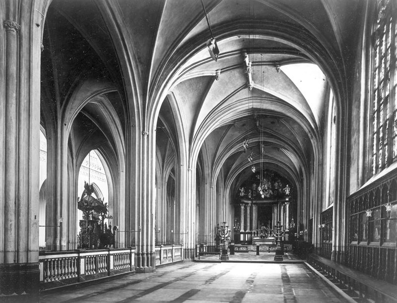 cathédrale / Kathedraal Onze-Lieve-Vrouw ten Hemel opgenomen
