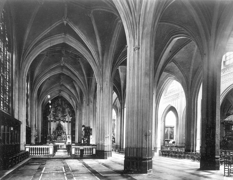 cathédrale / Kathedraal Onze-Lieve-Vrouw ten Hemel opgenomen