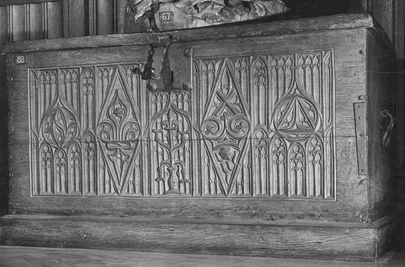coffre[meuble] / Museum Mayer van den Bergh