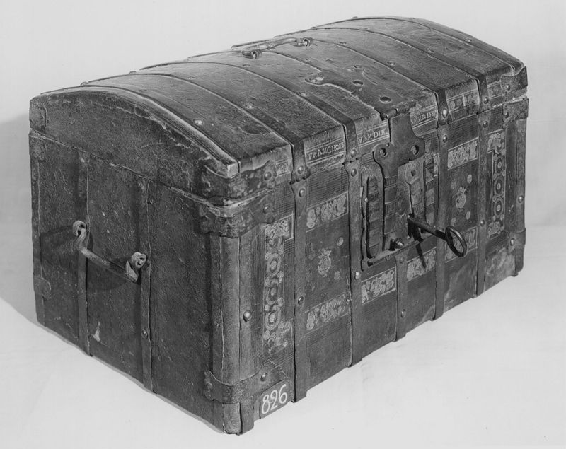 coffre / Museum Mayer van den Bergh