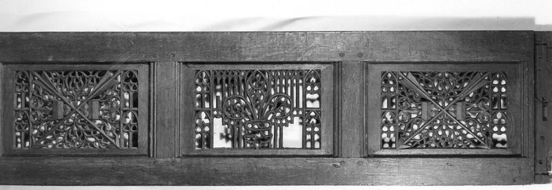 bois sculpté[objet] / Openbaar Centrum voor Maatschappelijk Welzijn[Brugge]